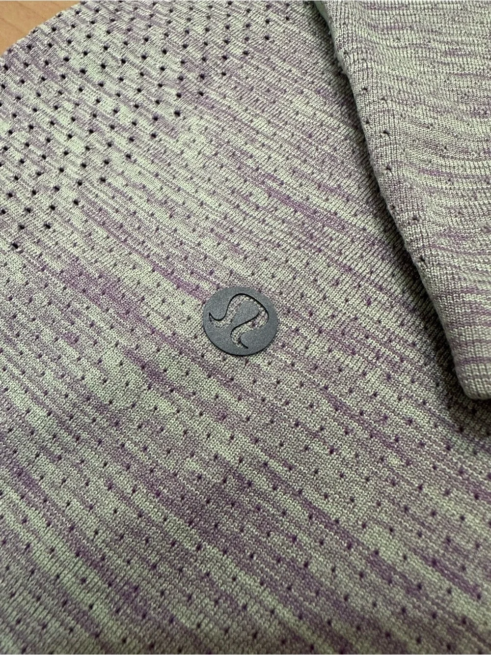 Lululemon quarter zip, lightweight, breathable. Women’s size XL - Picture 3 of 8